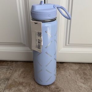 NWT lululemon Back To Life Sport Bottle 24oz Straw Lid — Lavender 24 oz